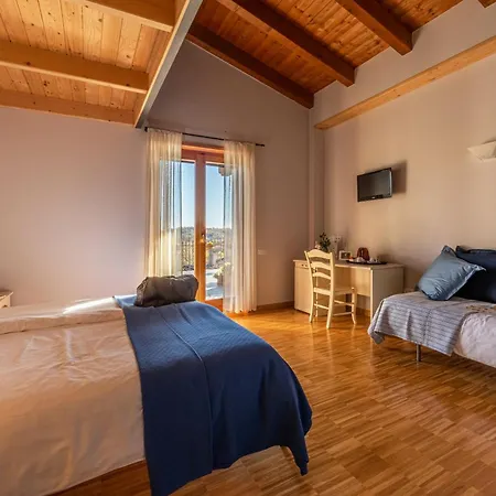 Farmház Alloggi Agrituristici Paraschos *