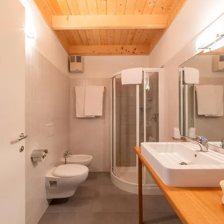 Alloggi Agrituristici Paraschos Farmház San Floriano del Cóllio